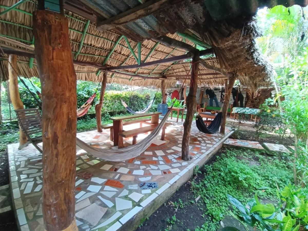 Hostal Asi Es Mi Tierra Balgue Exterior foto
